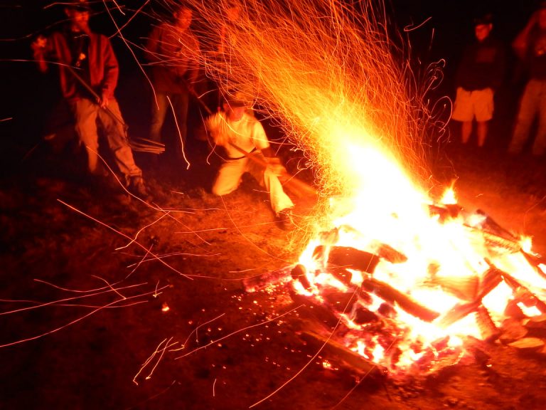 Working Fire - Energieaufbau vor dem Feuerlauf